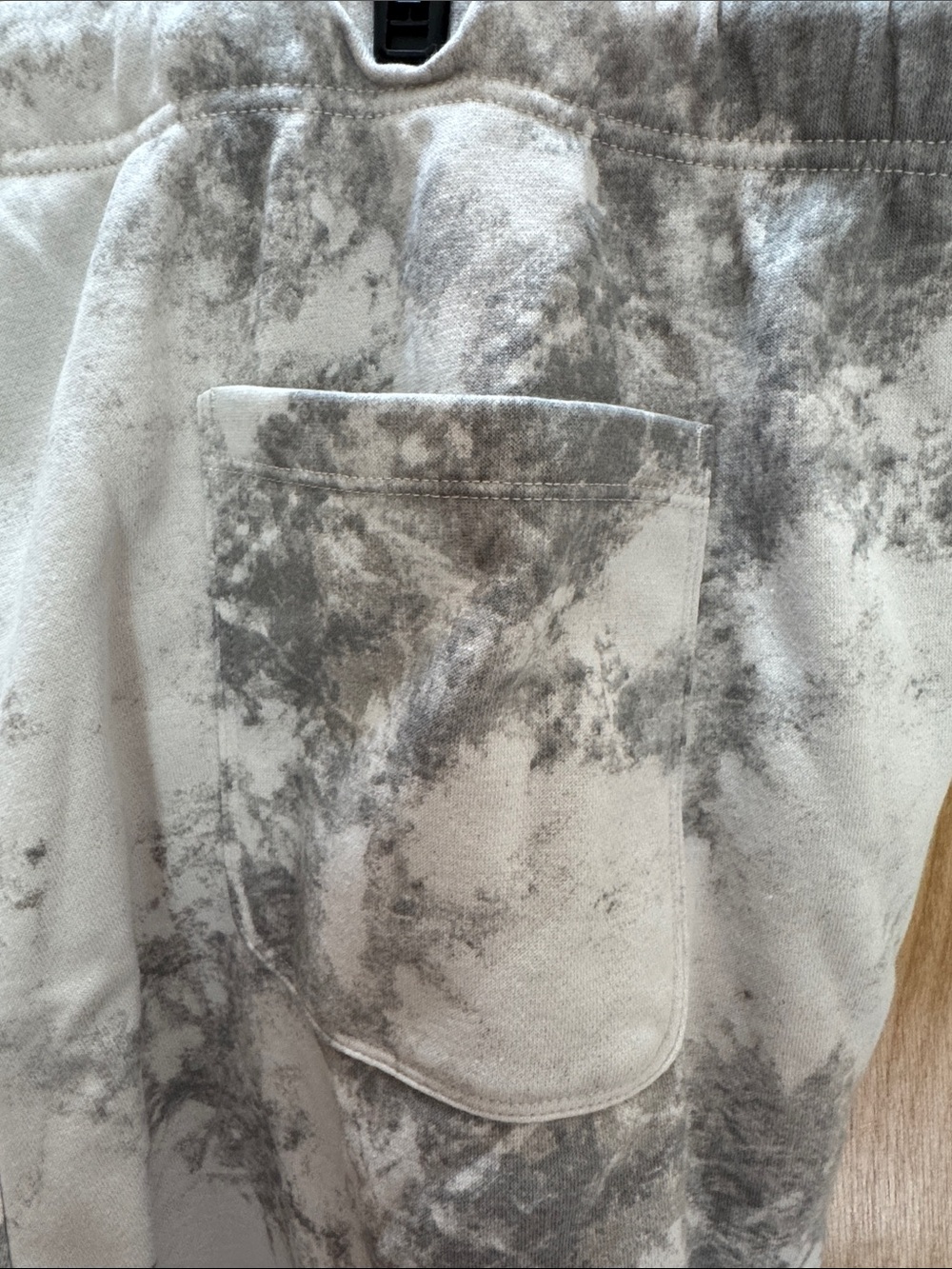 No Boundaries White & Gray Marble Tie-Dye Athletic Shorts - Picture 4 of 5
